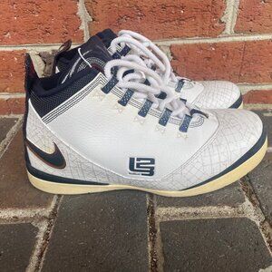 Nike Lebron Soldier 2 USA size 8